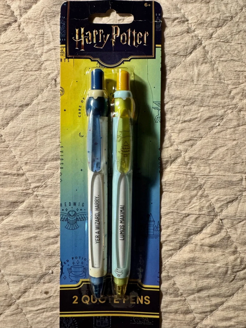 Warner Bros. Harry Potter Hedwig Fuzzy White Owl Beanie/Pen set